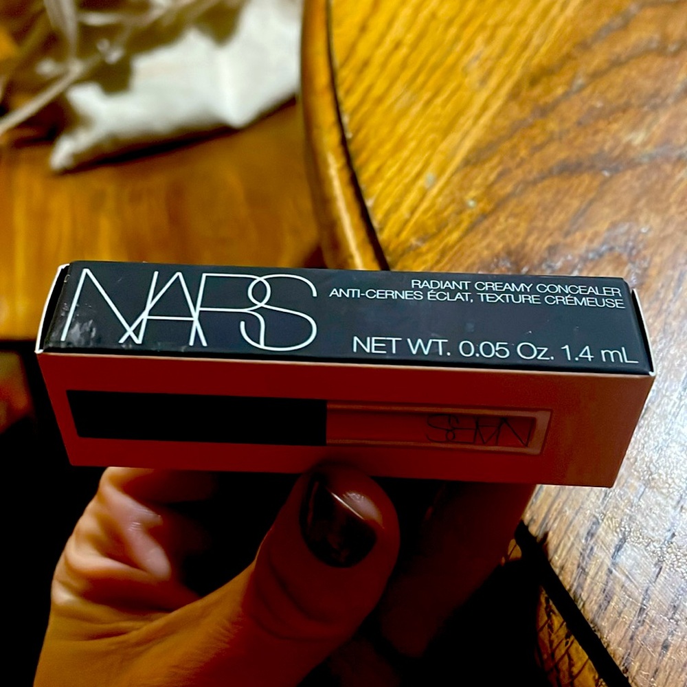 NARS radiant creamy concealer